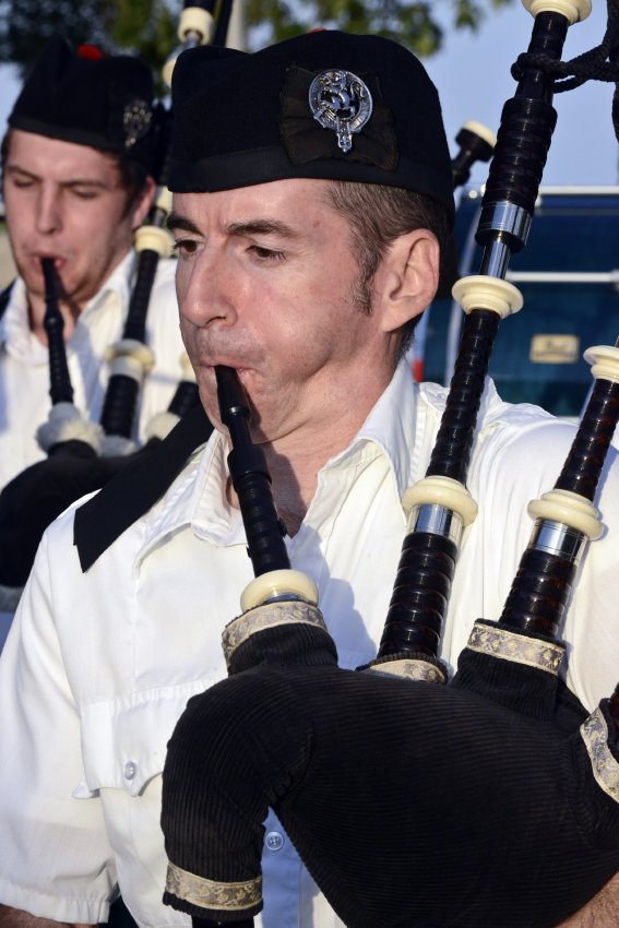 Billy Mitchell Scottish Pipes and Drums